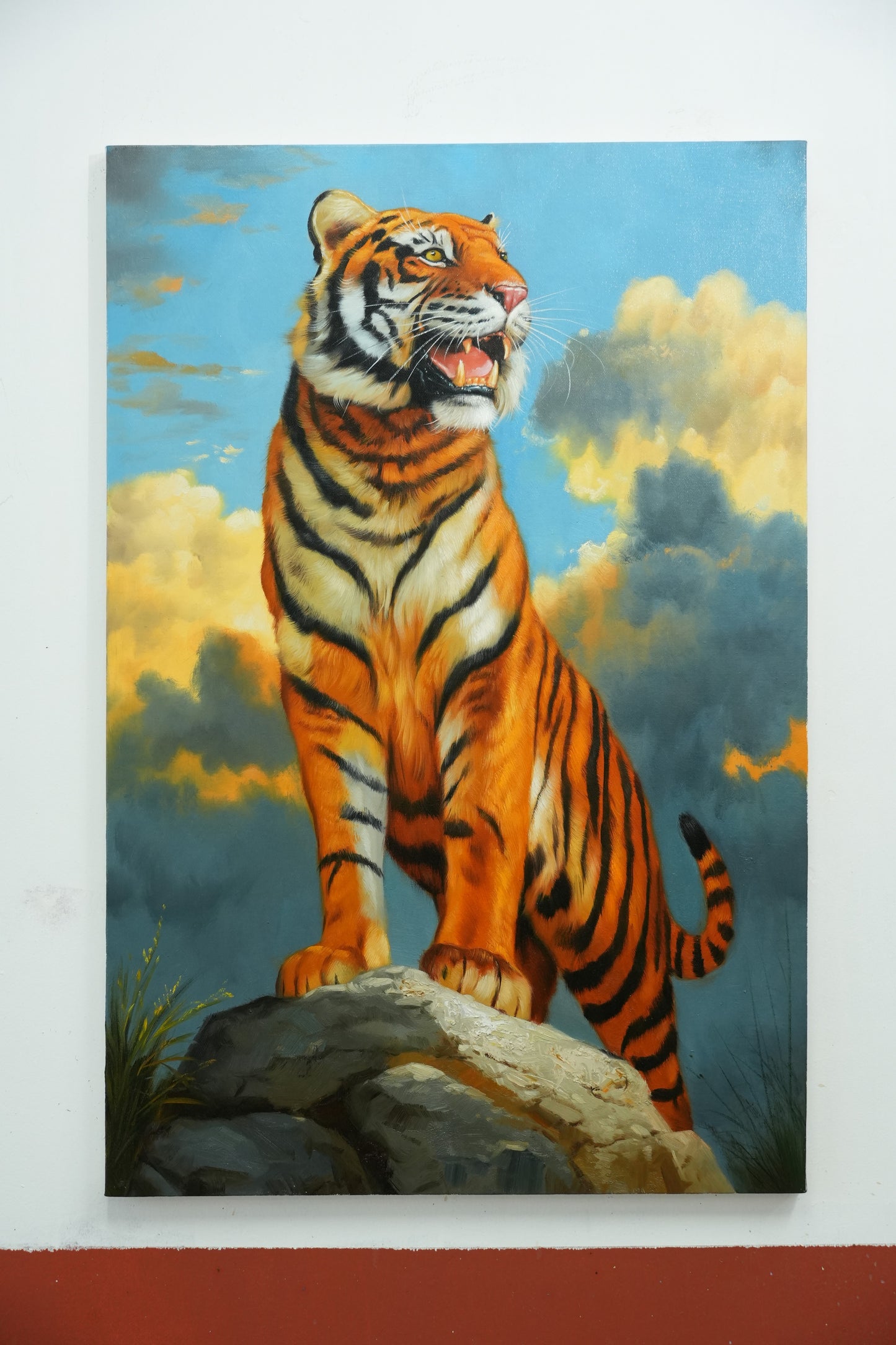 Majestic Ascent – Tiger on Rocky Climb Oil Painting